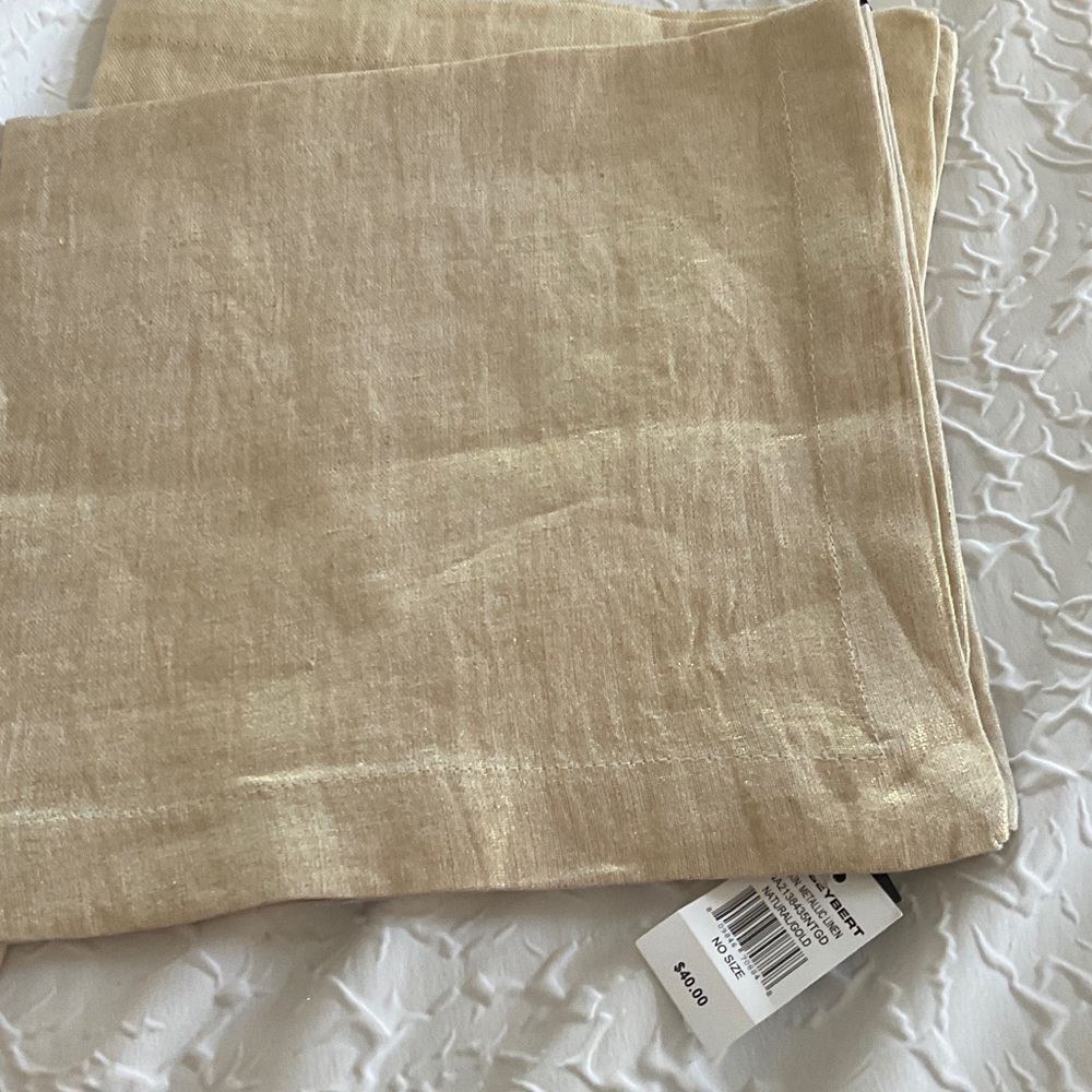 NWT KIM SEYBERT GOLD METALLIC LINEN NAPKINS SET OF 2 GORGEOUS